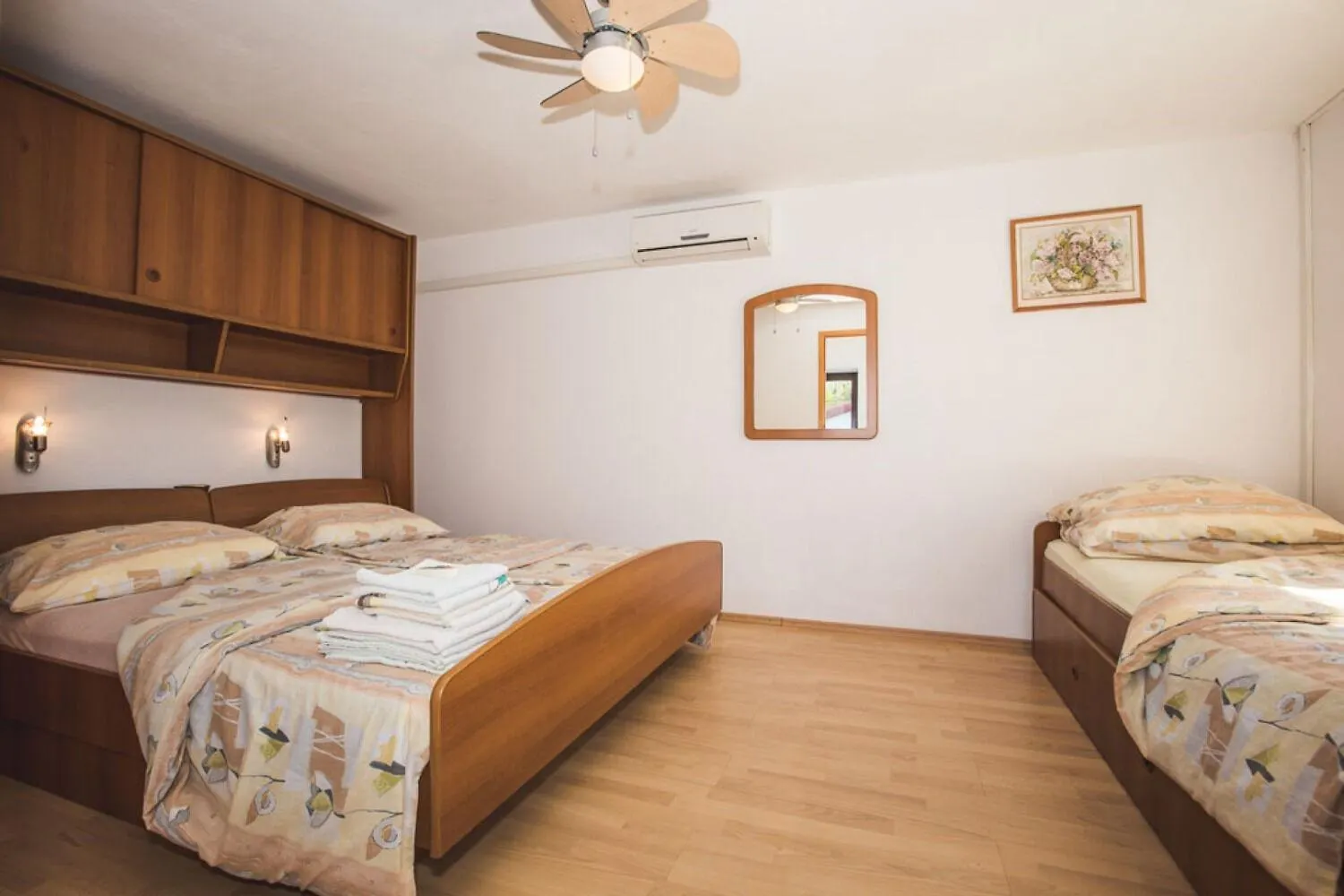 Apartments Mladen - Free Parking Lopar 0*,  Croatia