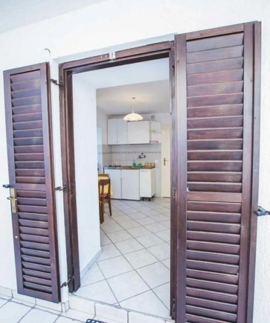 Apartments Mladen - Free Parking Lopar 0*,