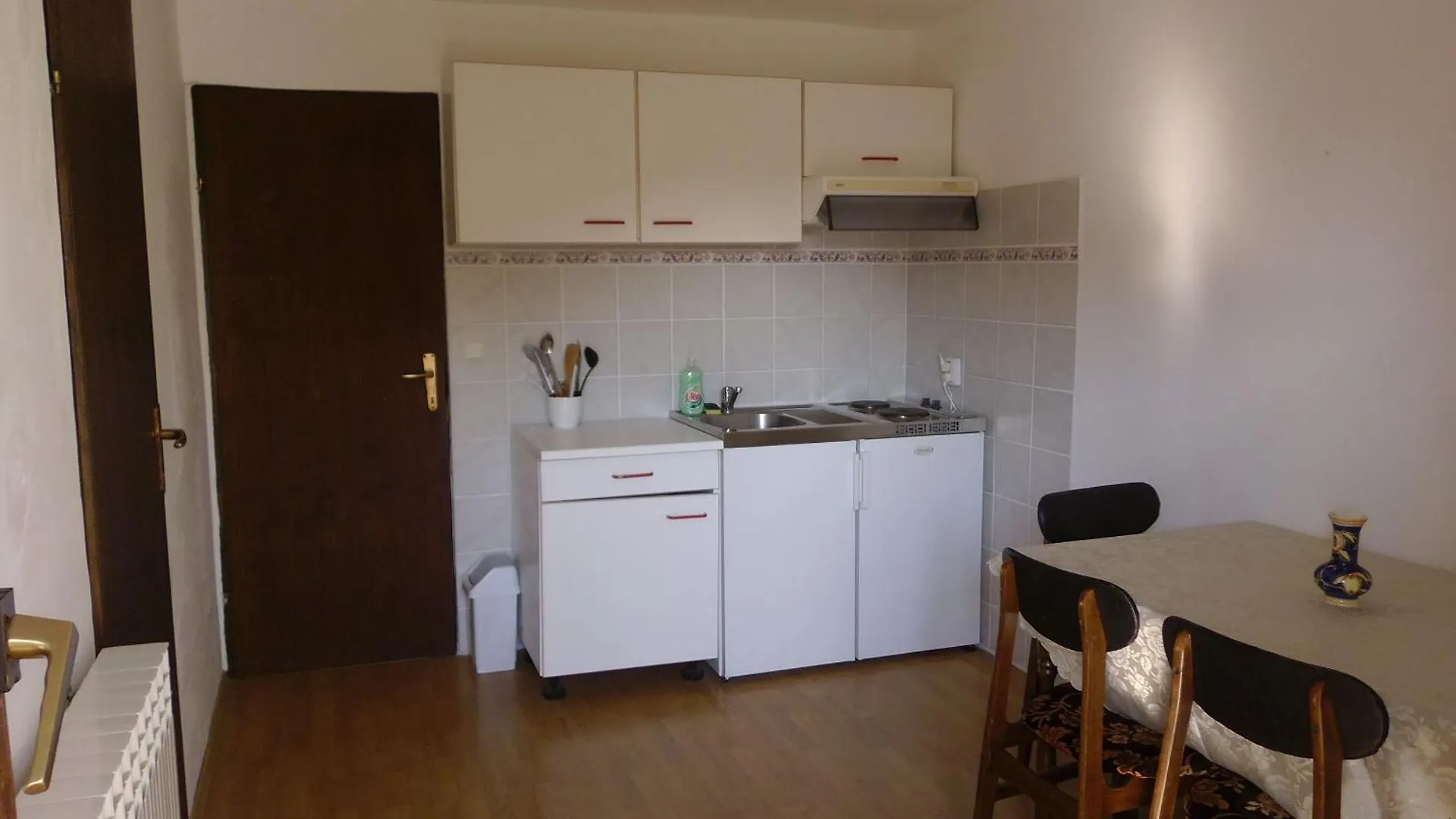 Apartments Mladen - Free Parking Lopar 0*,