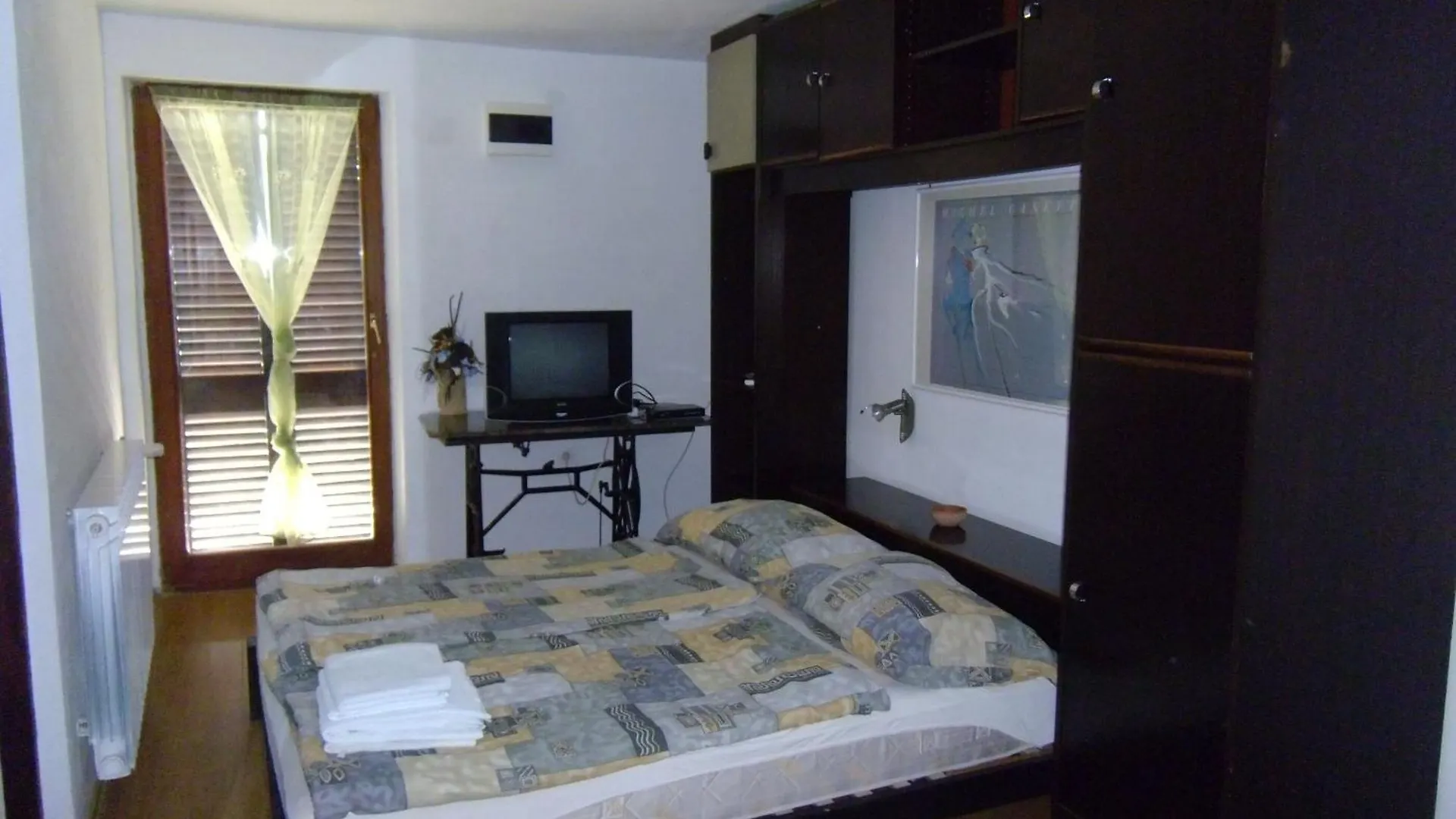 Apartments Mladen - Free Parking Lopar