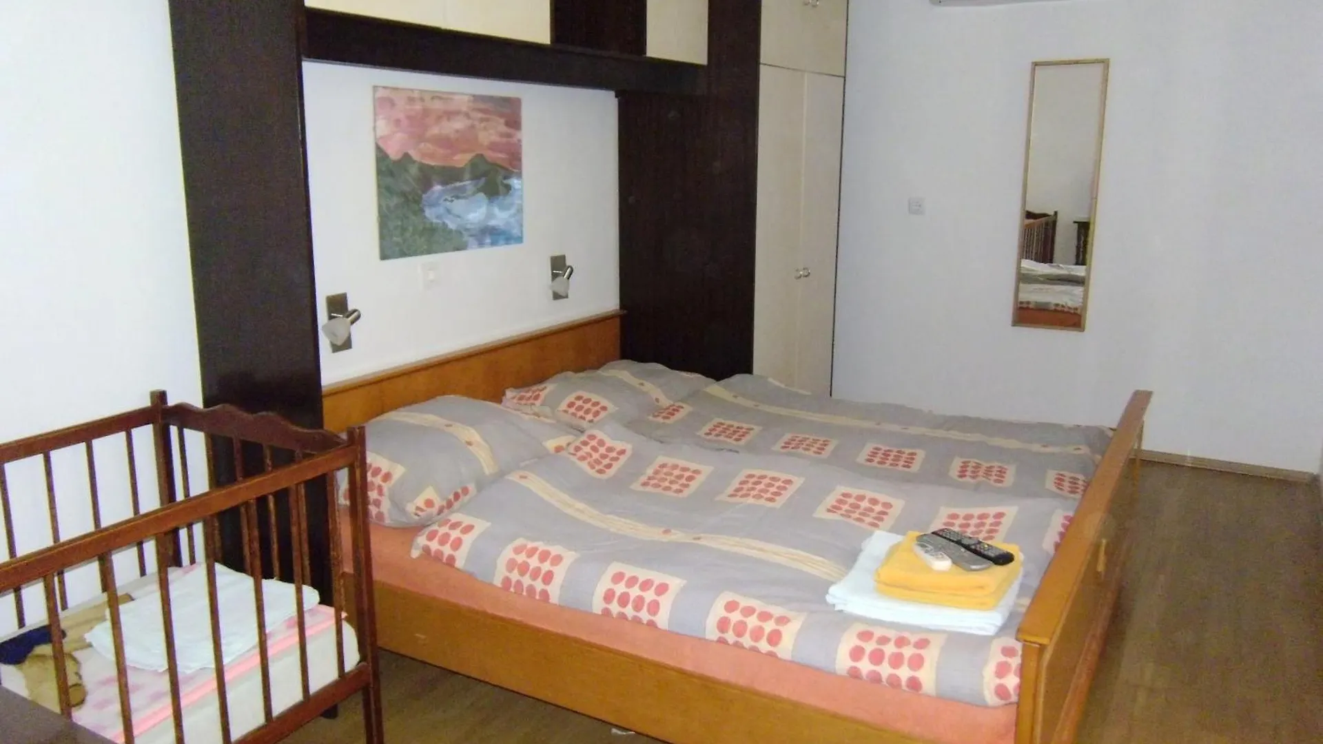 Apartments Mladen - Free Parking Lopar 0*,